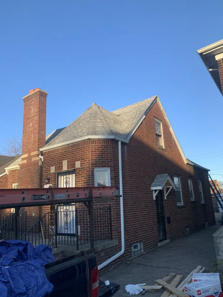 Slide of Big Glenn Roofing & Gutters