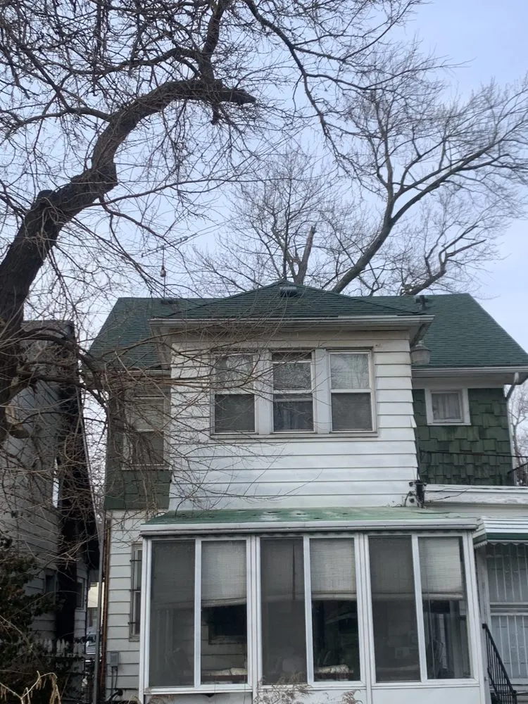 Slide of Big Glenn Roofing & Gutters