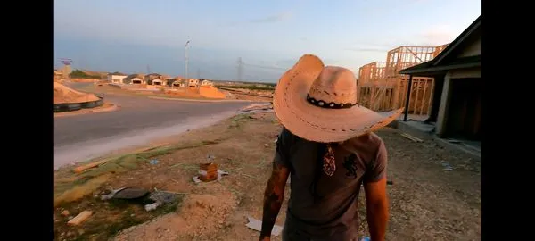 Big Hat Roofing Logo