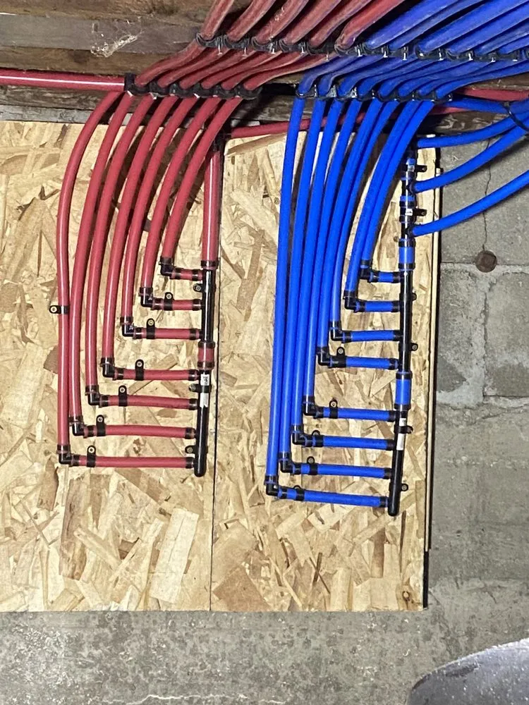 Slide of Big Head Builders