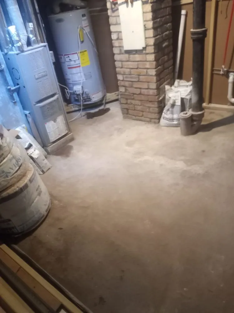 Slide of Big Head Builders