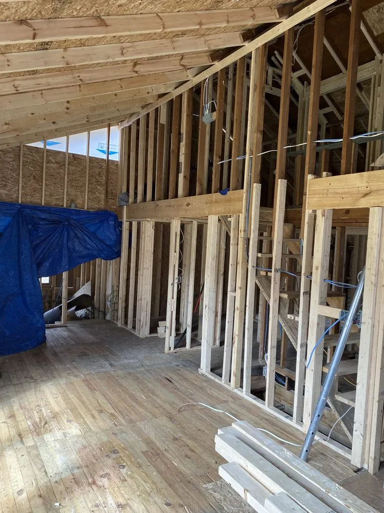 Slide of Big Head Builders