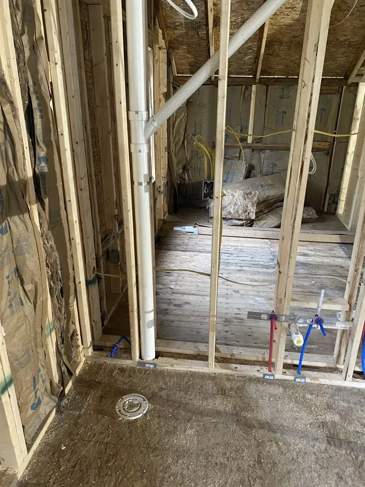 Slide of Big Head Builders