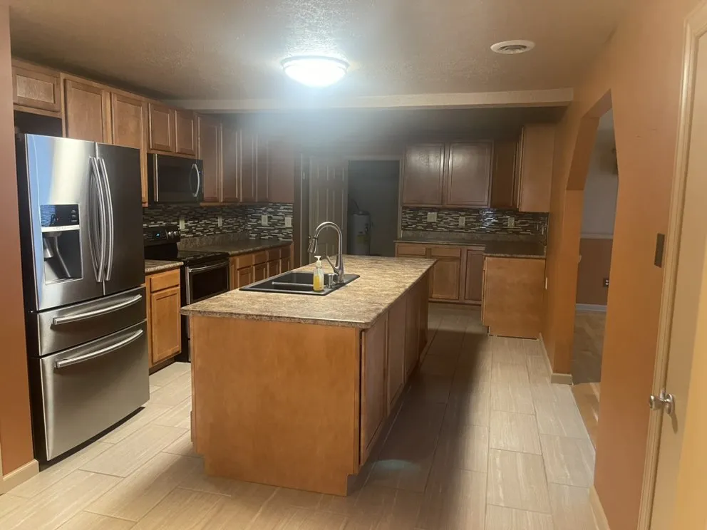 Slide of Big M Roofing & Construction