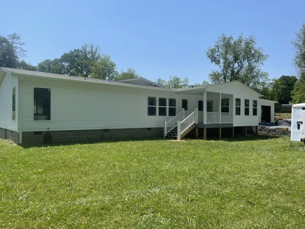 Slide of Big M Roofing & Construction