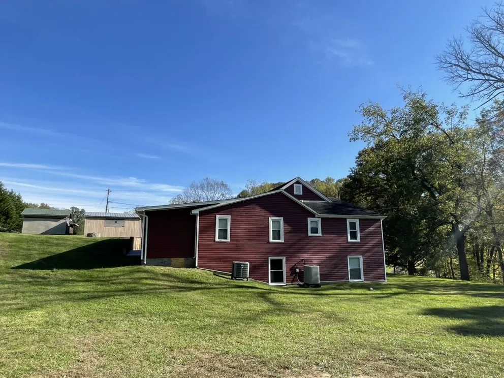 Slide of Big M Roofing & Construction