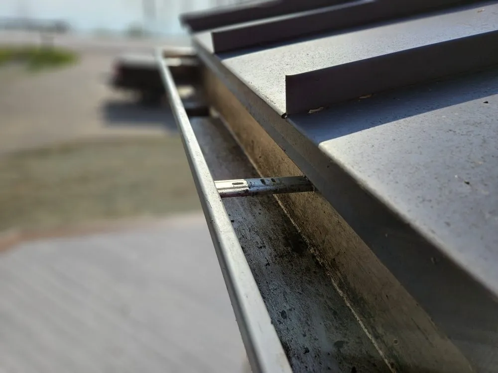 Slide of Big Top Roofing