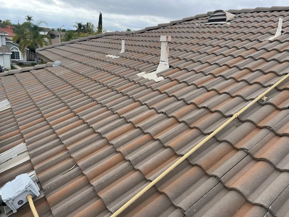 Slide of Bigfoot Roofing