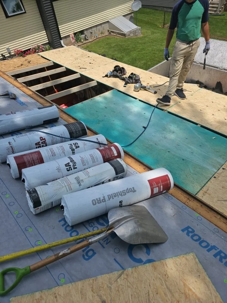 Slide of Bili Construction