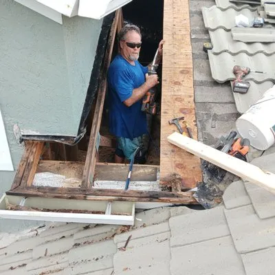 Bill & Nate's Roofing Logo