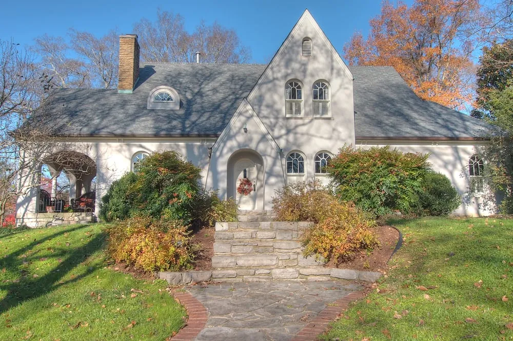 Slide of Bill Ragan Roofing