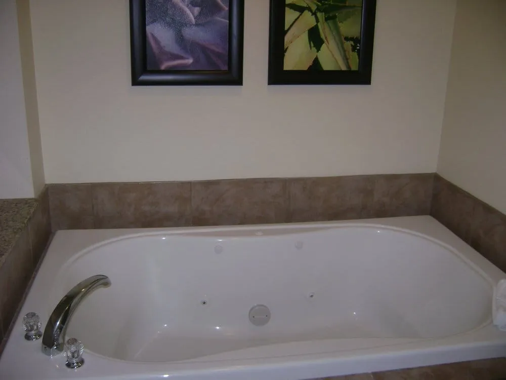 Slide of Bills Fence Stain And Land Clearing