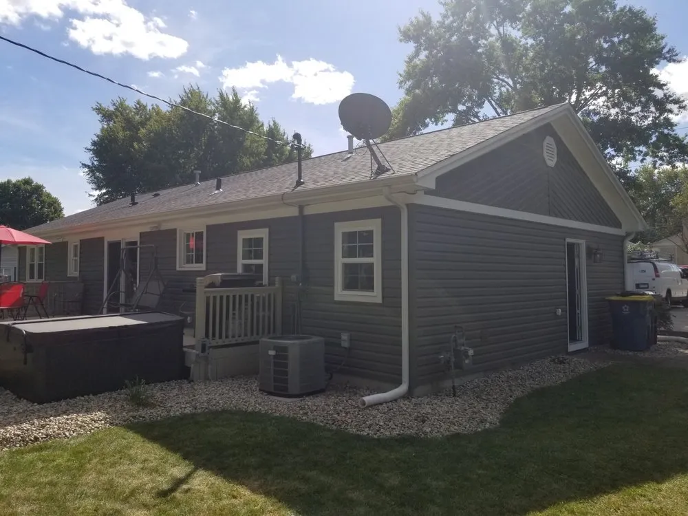 Slide of Bill's Roofing & Siding