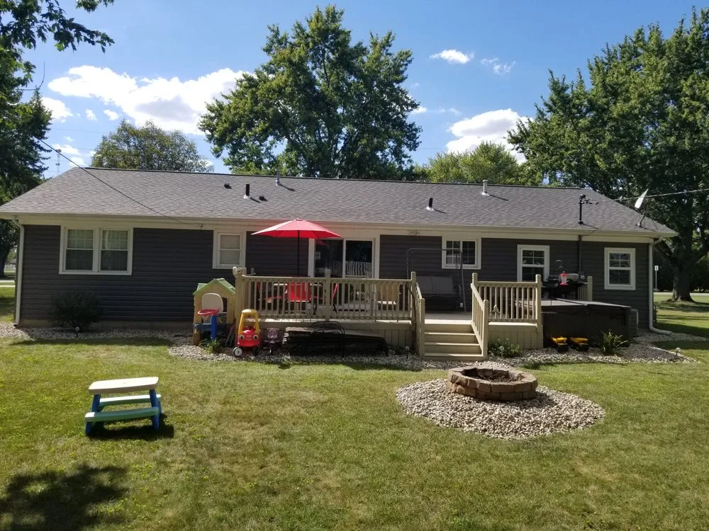 Slide of Bill's Roofing & Siding