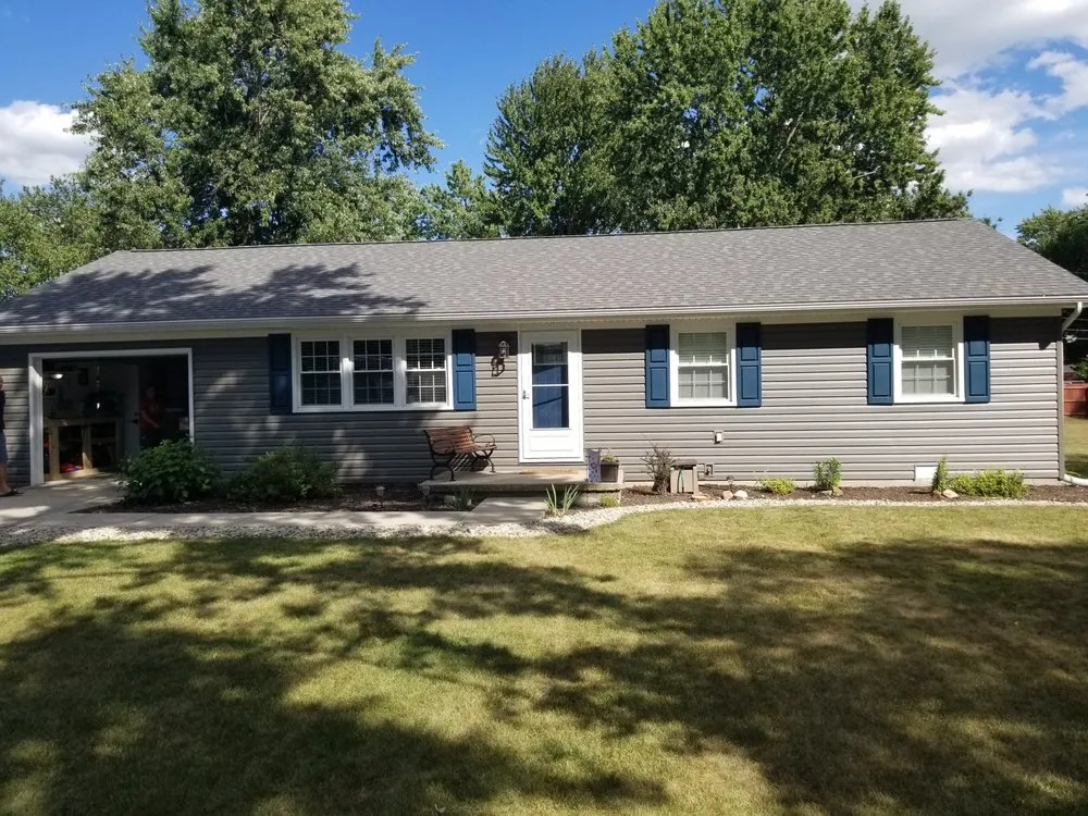 Slide of Bill's Roofing & Siding