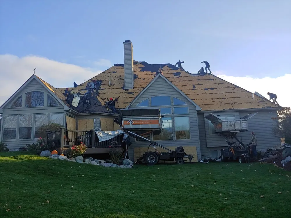 Slide of Bill's Roofing & Siding