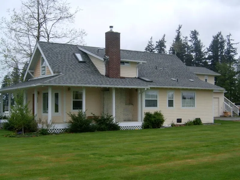 Slide of Bill's Roofing