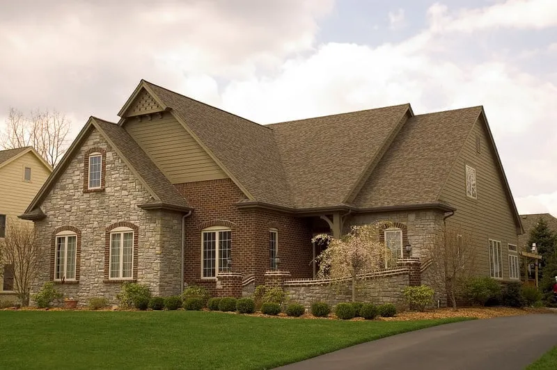 Slide of Bill's Roofing