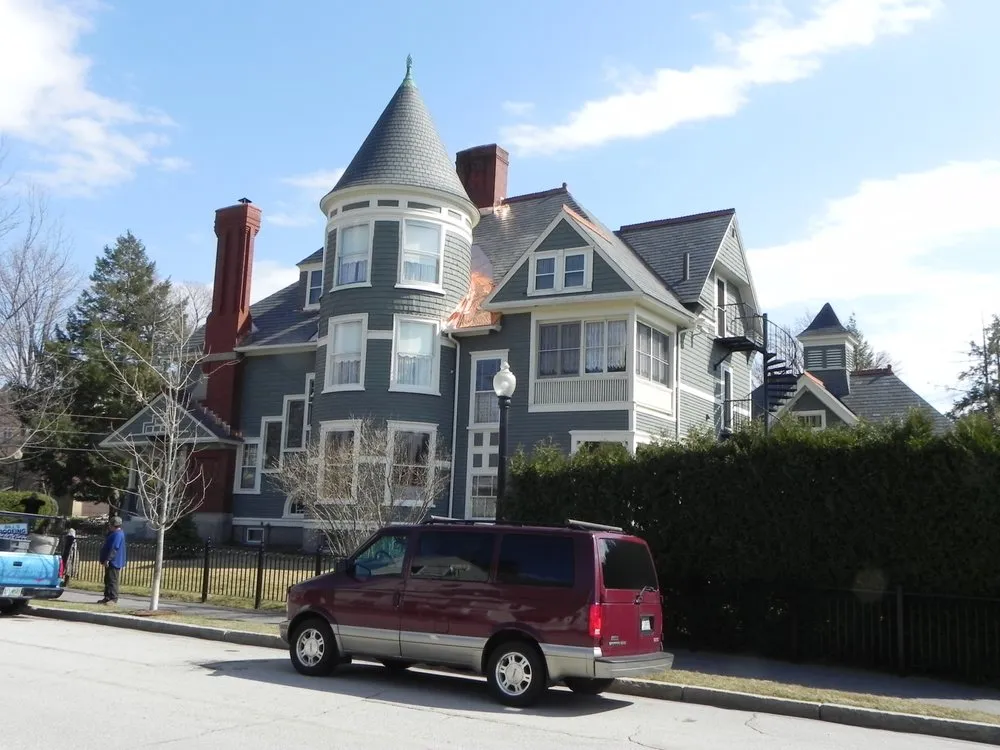 Slide of Bill's Roofing