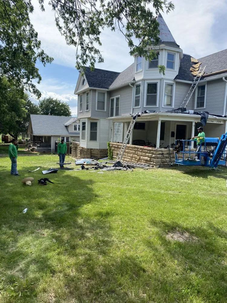 Slide of Bill's Roofing