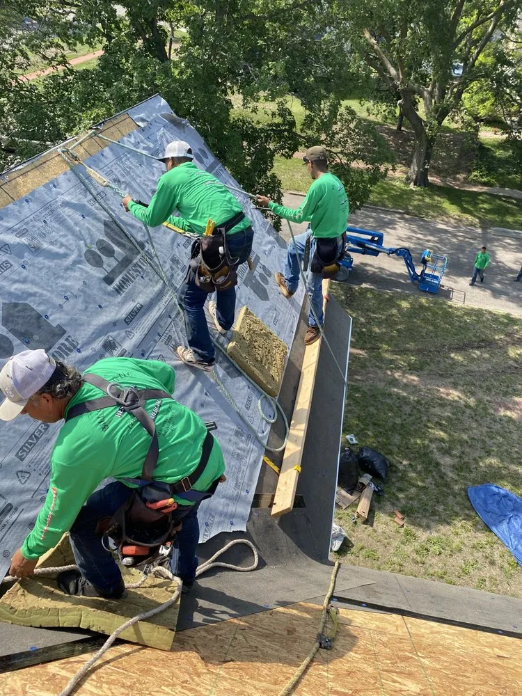 Slide of Bill's Roofing