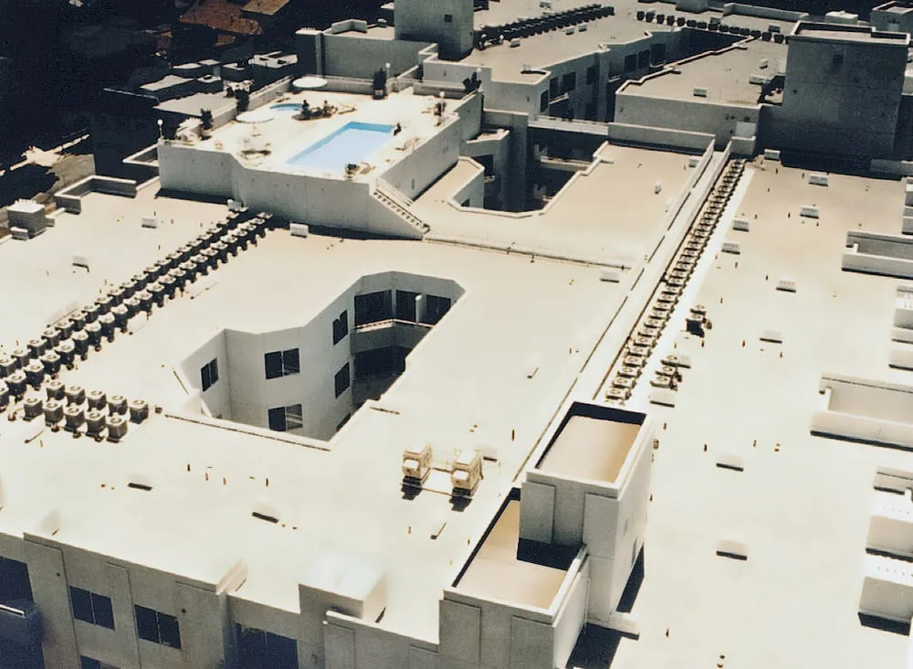 Slide of Bilt-Well Roofing