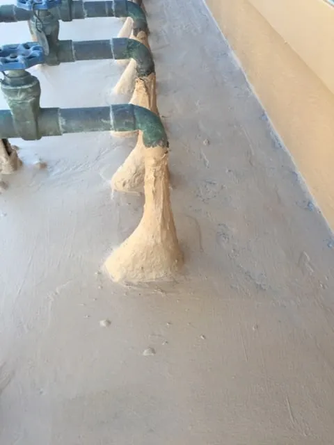 Slide of Bilt-Well Roofing