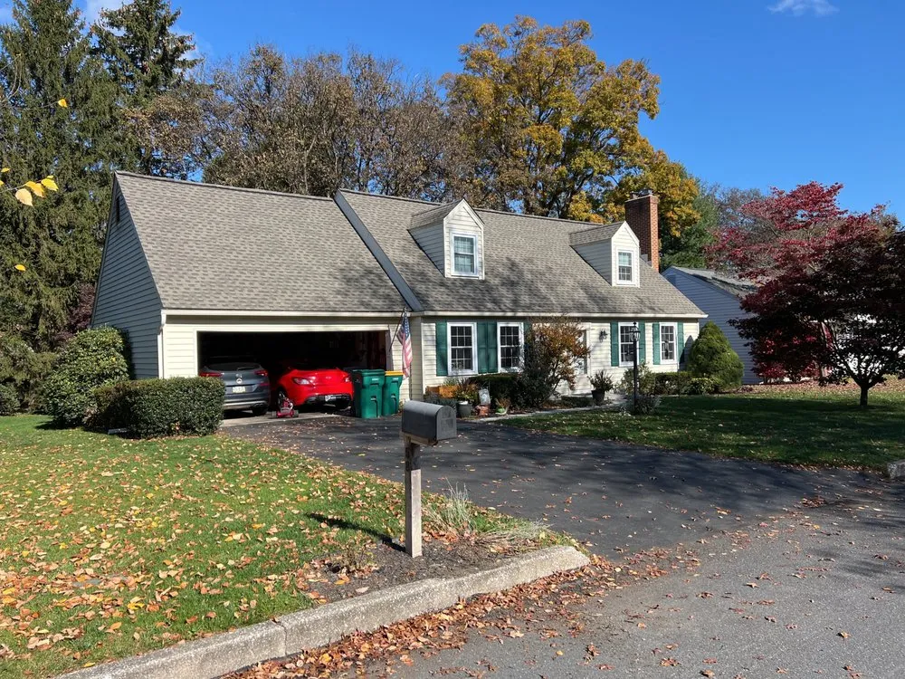 Top-rated residential roofing service in Mt Holly Springs, PA by Biniek Specialty Contractors