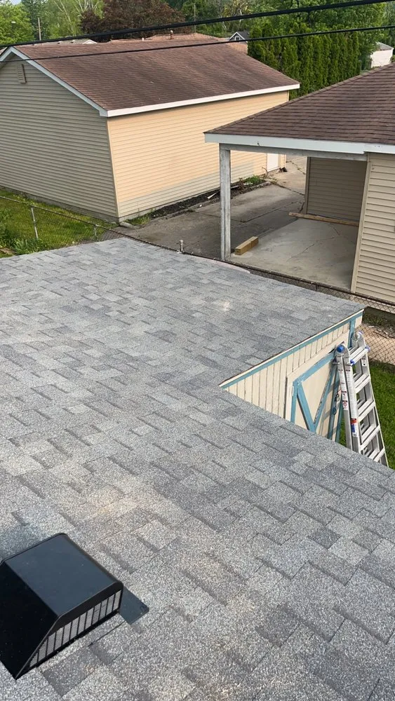 Slide of Black Diamond Roofing