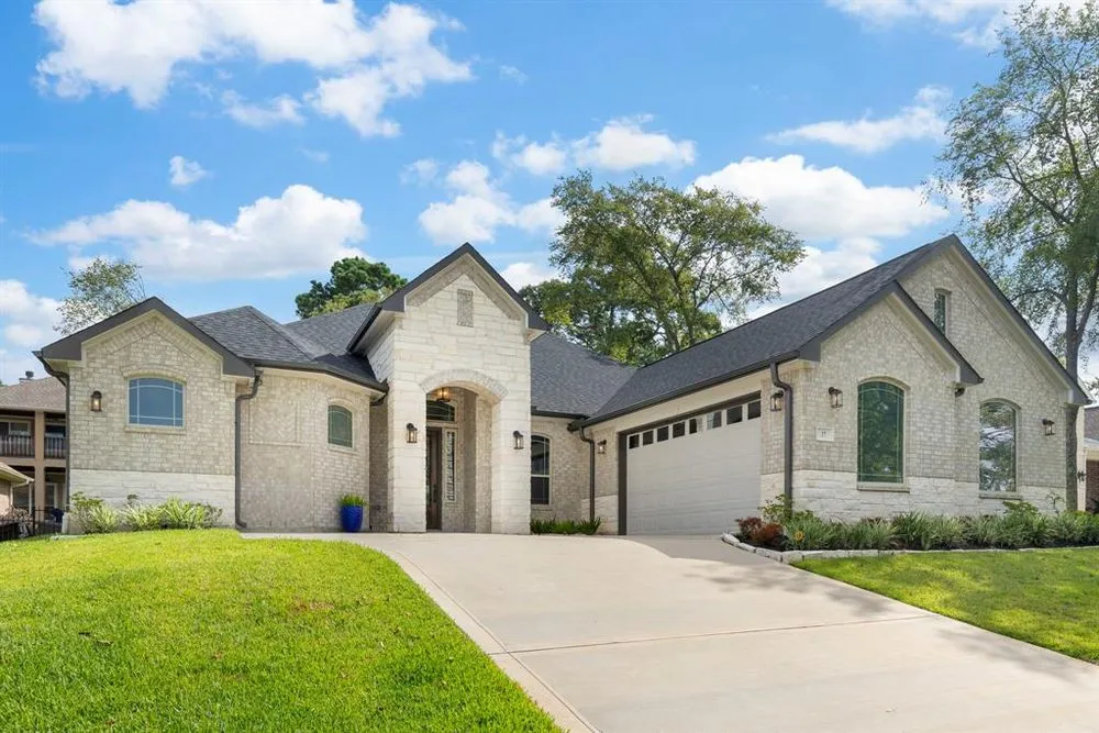 Slide of Blackstar Roofing