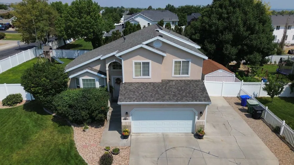 Slide of Blizzard Roofing