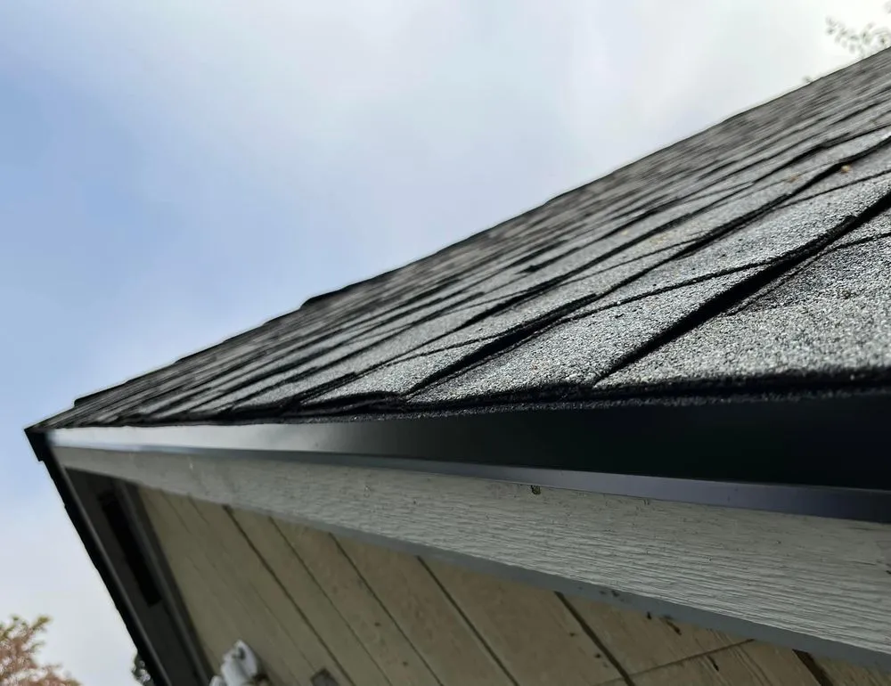 Slide of Blou Roofing & Construction