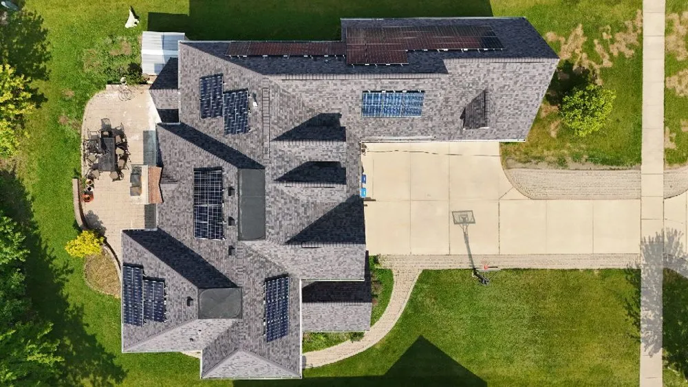 Slide of Blu Oasis Construction