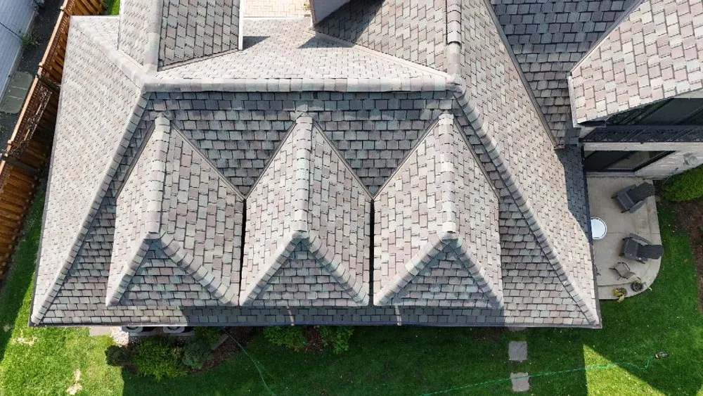 Slide of Blu Oasis Construction