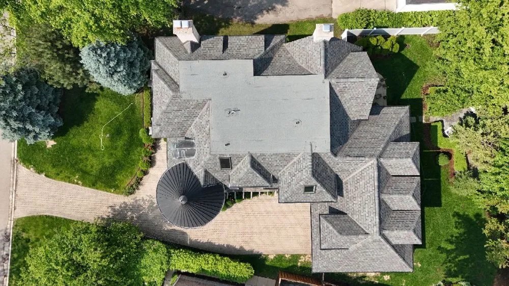 Slide of Blu Oasis Construction