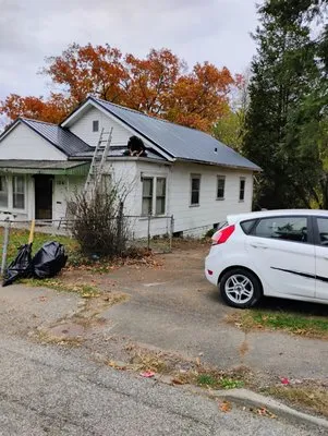 Blue Collar Roofing and Siding Logo