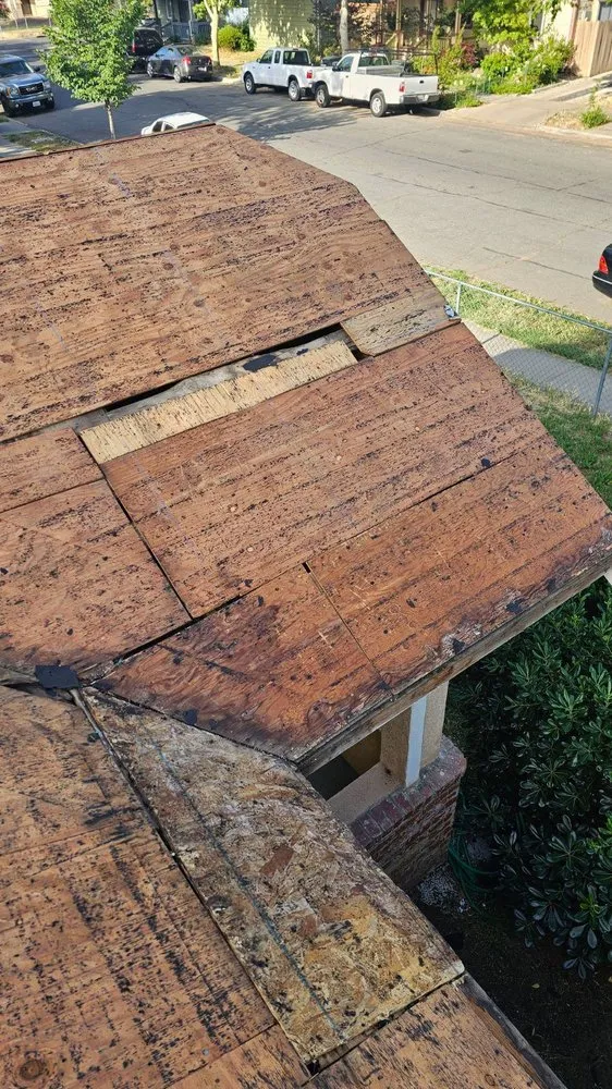 Slide of Blue Lake Roofing