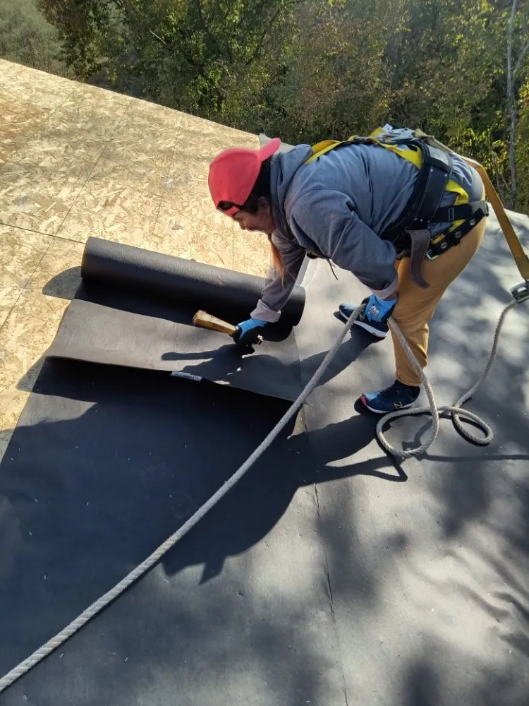 Slide of Blue Peaks Roofing