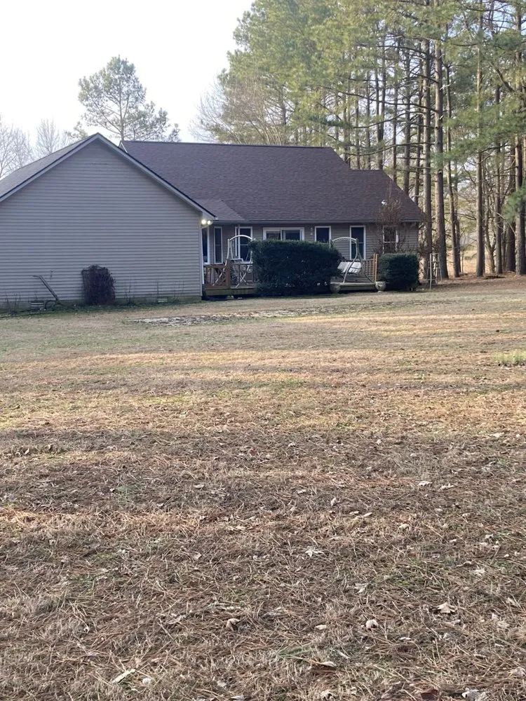 Licensed shingle roofing service in Bell Buckle, TN by Blue Raider Roofing