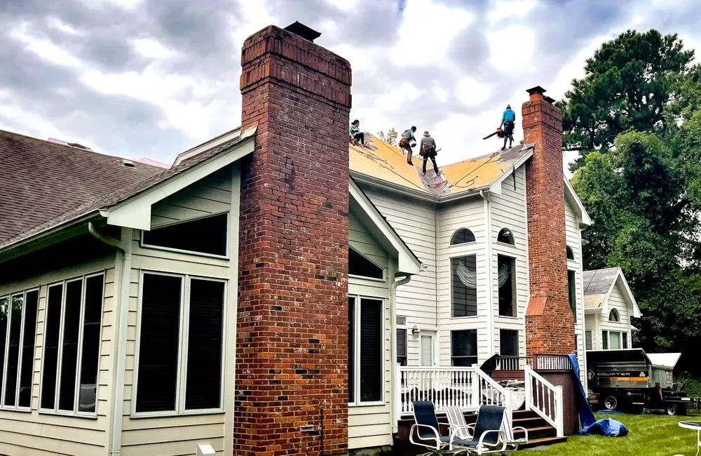 Top-rated residential roofing service in St. Peters, MO by Bluebird Construction