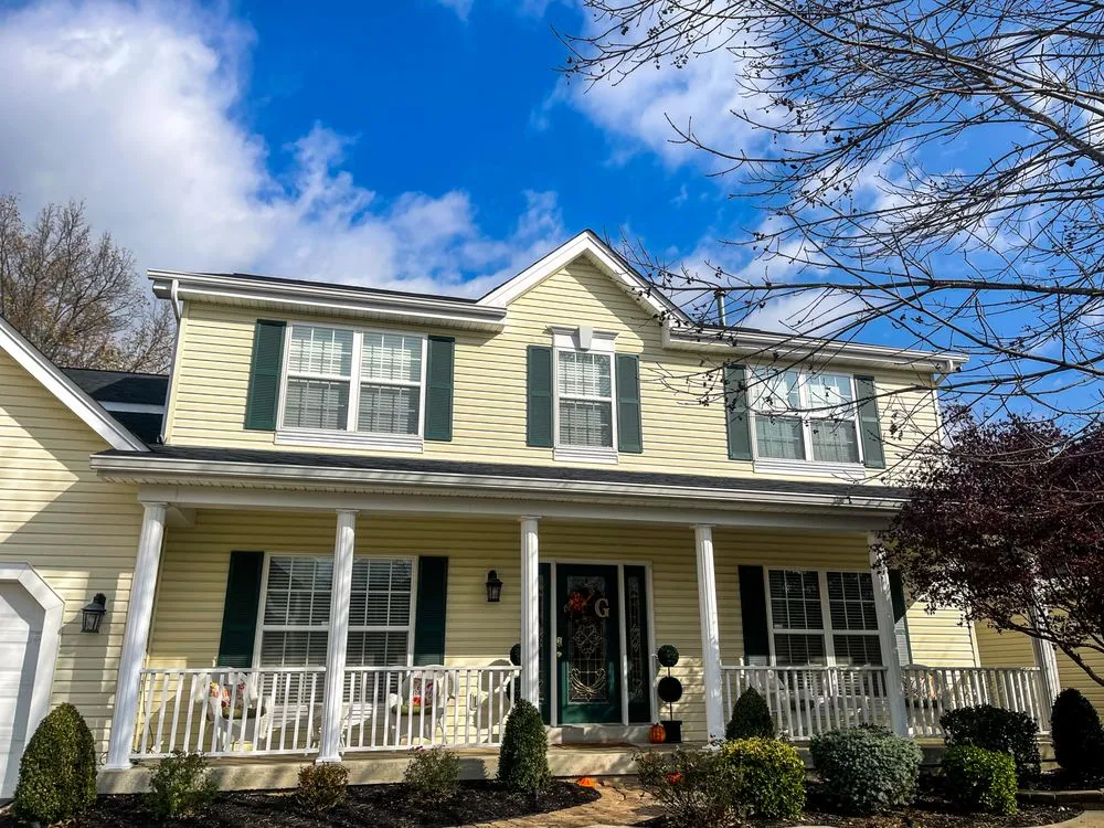 Licensed roof replacement experts serving St. Peters, MO - Bluebird Construction
