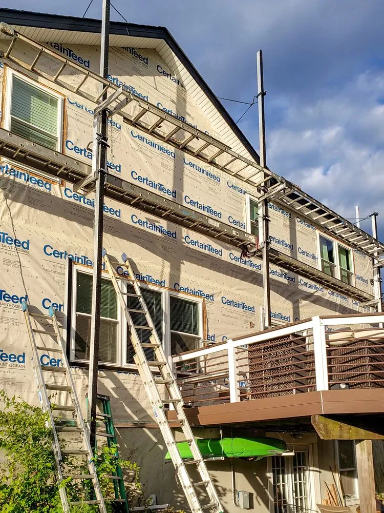 Reliable roof leak repair in St. Peters, MO by Bluebird Construction