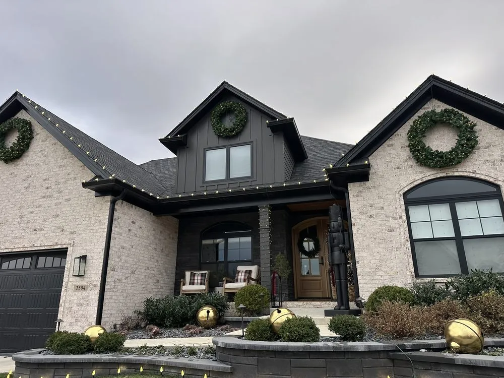 Slide of Bluegrass Christmas Light Installers