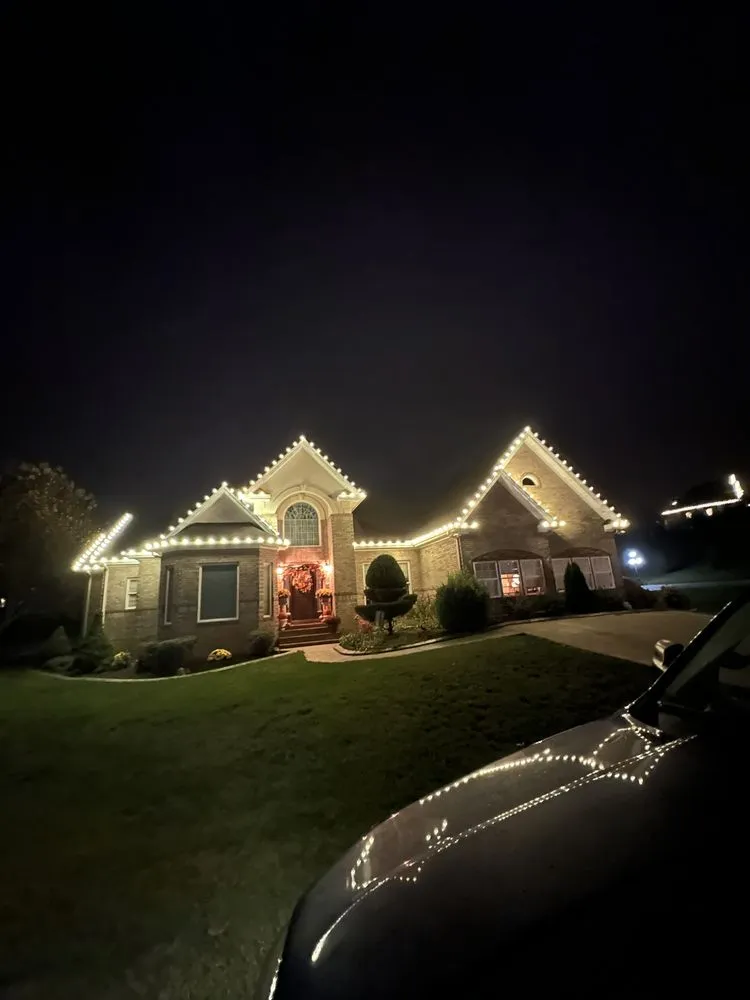 Slide of Bluegrass Christmas Light Installers