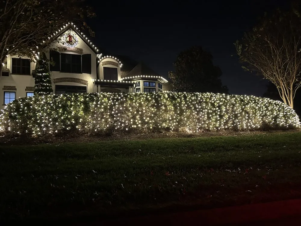 Slide of Bluegrass Christmas Light Installers