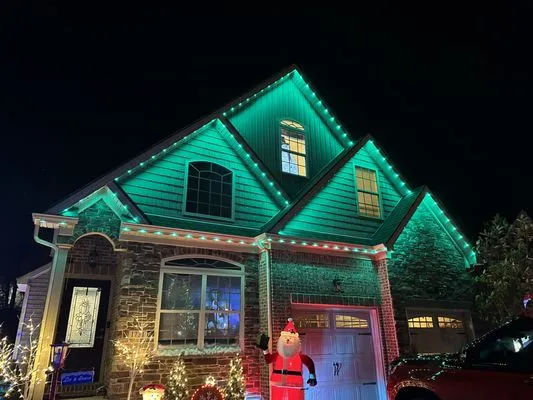 Bluegrass Christmas Light Installers Logo