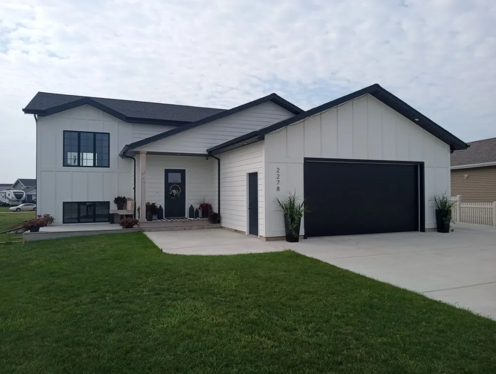 Slide of Blueridge Builders