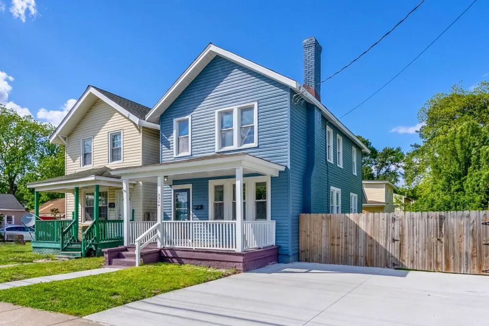 Slide of Bluewater Building Company