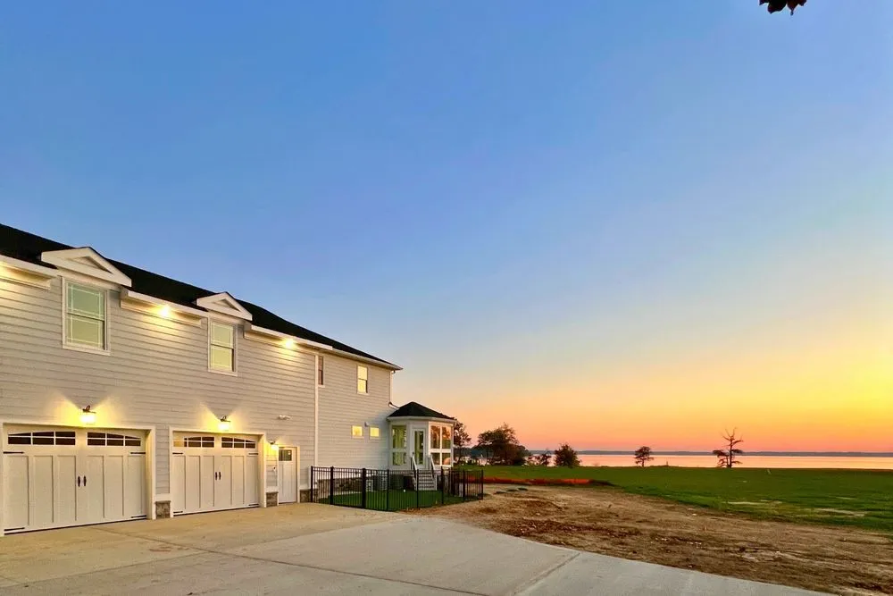 Slide of Bluewater Building Company