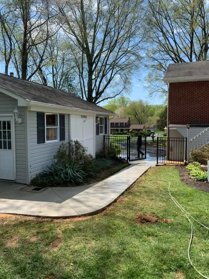 Slide of BluPoint Contracting